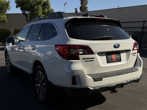 Used 2017 Subaru Outback 2.5i Limited AWD/4WD image 16