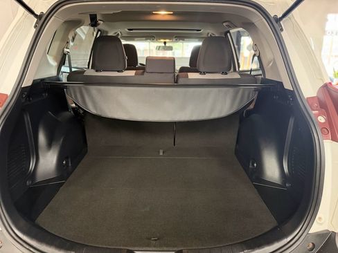 Used 2015 Toyota RAV4 XLE AWD/4WD image 16