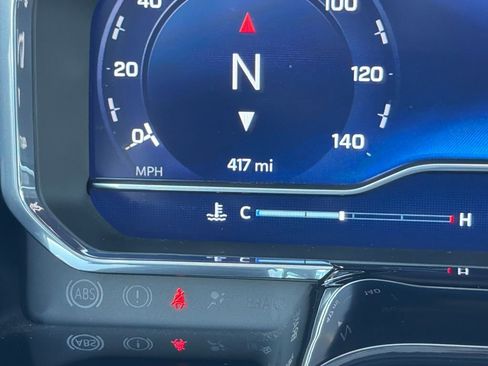 Used 2025 Chevrolet Silverado 2500 ZR2 w/ Technology Package image 15