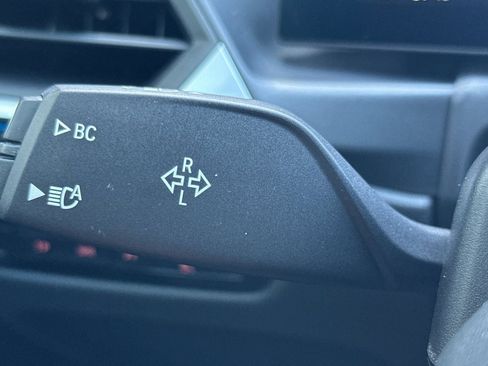 Used 2023 BMW i4 eDrive40 w/ Premium Package image 31