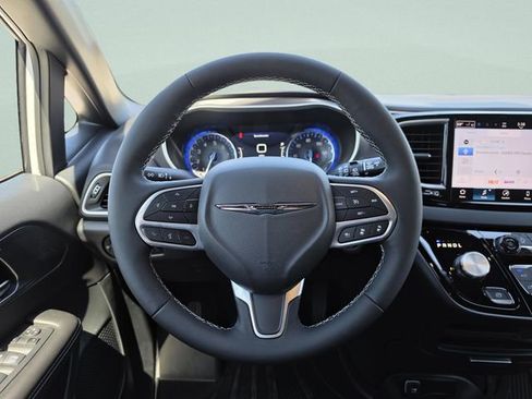New 2026 Chrysler Voyager LX FWD image 17