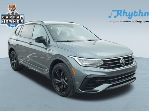 Used 2023 Volkswagen Tiguan SE R-Line image 1