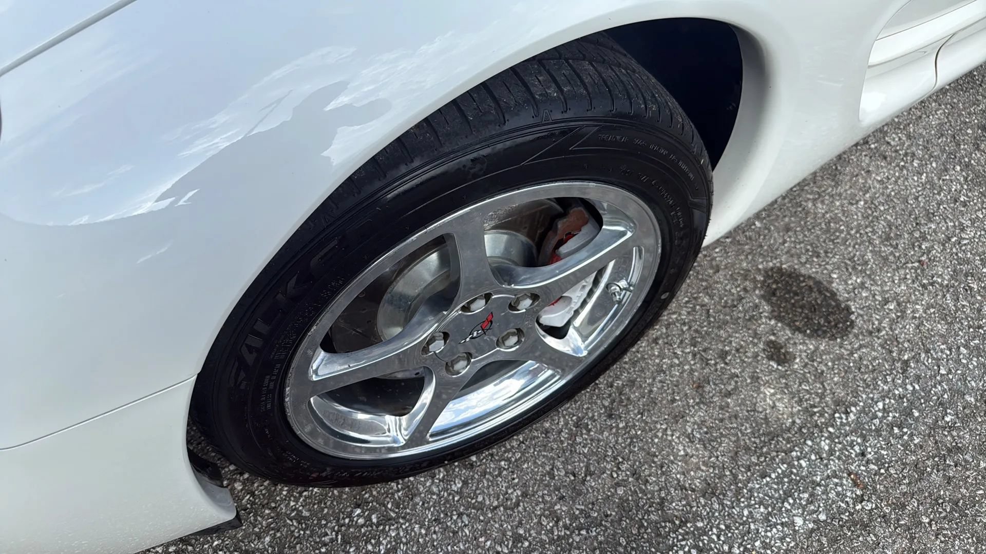 Used 2002 Chevrolet Corvette Coupe w/ Preferred Equipment Group2 RWD image 9