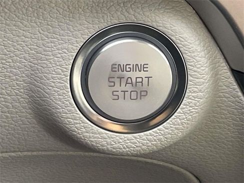 Used 2025 Kia Telluride EX w/ EX Captain's Chair Package image 26