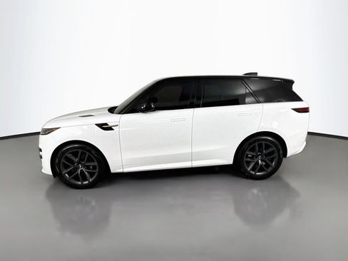 Used 2025 Land Rover Range Rover Sport Dynamic SE AWD/4WD image 2