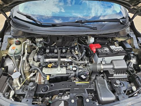 Used 2021 Nissan Versa SV FWD image 20