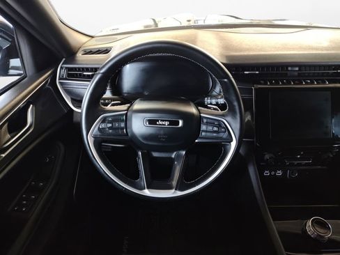 Used 2021 Jeep Grand Cherokee L Laredo image 19