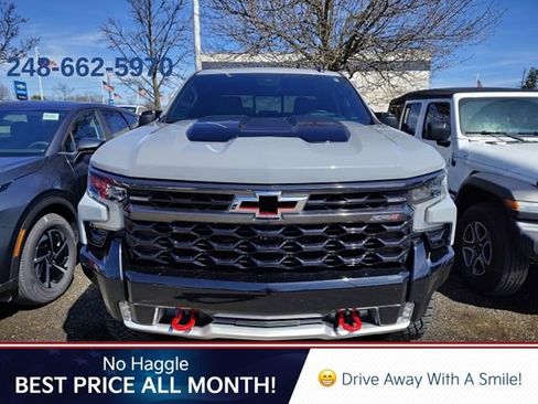 Used 2024 Chevrolet Silverado 1500 ZR2 w/ Technology Package image 6