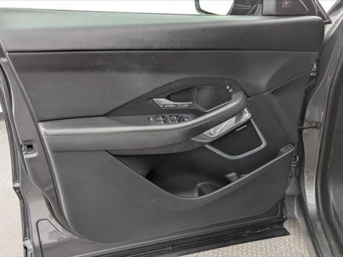 Used 2018 Jaguar E-PACE S AWD/4WD image 13