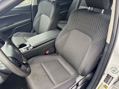 Used 2025 Toyota Camry LE FWD image 24