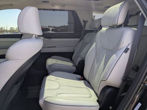Used 2024 Hyundai Palisade Calligraphy image 14