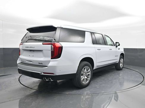 New 2026 GMC Yukon XL Denali w/ Sun & Power Step Package image 7