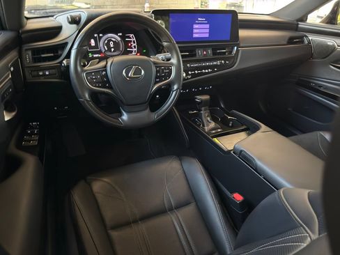 Certified 2024 Lexus ES 300h w/ Accessory Package (Z1) FWD image 8