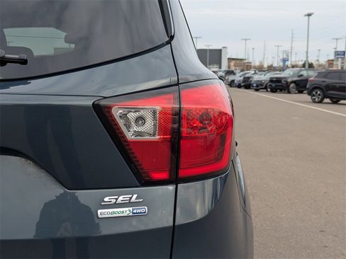 Used 2019 Ford Escape SEL image 44