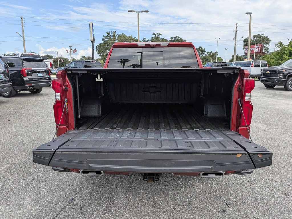 Certified 2025 Chevrolet Silverado 1500 High Country AWD/4WD image 12
