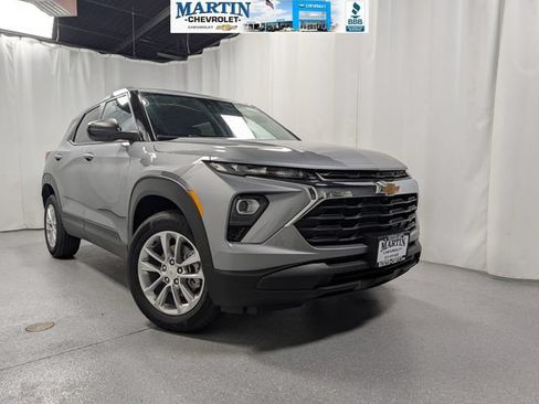 New 2026 Chevrolet TrailBlazer LS w/ LS Convenience Package AWD/4WD image 1