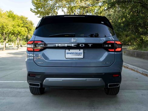 Used 2026 Honda Pilot Elite image 8
