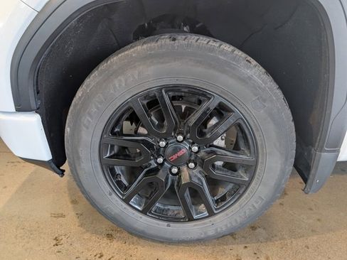 Used 2022 GMC Sierra 1500 Elevation image 8