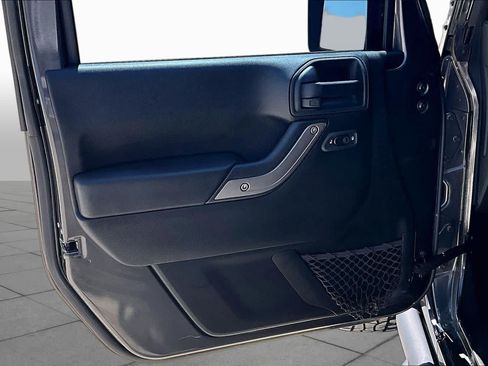 Used 2018 Jeep Wrangler Unlimited Sport S AWD/4WD image 20