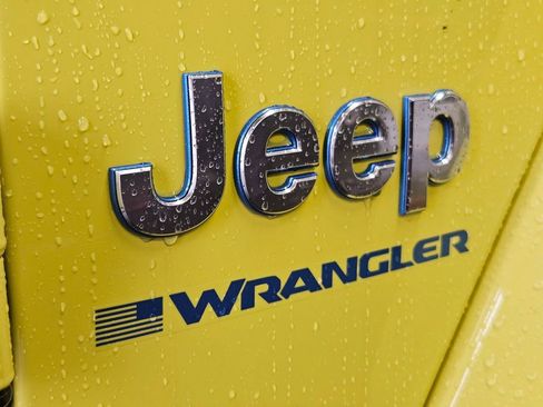 Used 2024 Jeep Wrangler Unlimited Sahara image 31