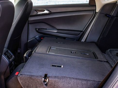 Used 2024 Volkswagen Taos SEL image 35