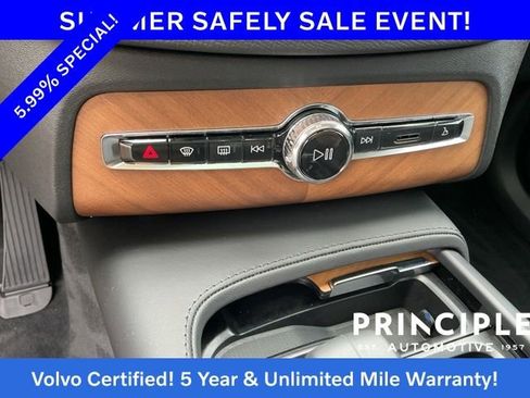 Certified 2024 Volvo XC90 T8 Plus w/ Protection Package Premier AWD/4WD image 22