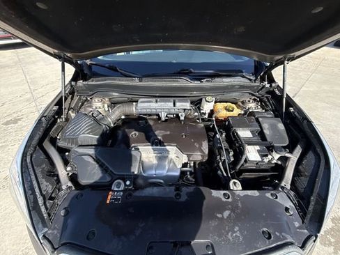 Used 2019 Buick Envision Essence FWD image 25