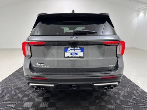 Used 2025 Ford Explorer Platinum w/ Ultimate Package AWD/4WD image 6