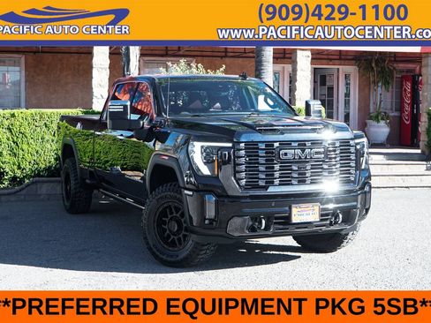 Used 2024 GMC Sierra 3500 Denali Ultimate AWD/4WD image 1