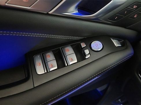 Used 2022 BMW X7 xDrive40i w/ Parking Assistance Package image 25