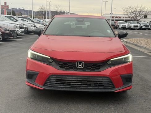 Used 2022 Honda Civic Sport image 2