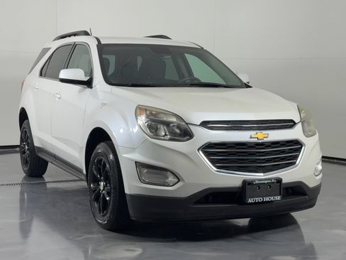 Used 2017 Chevrolet Equinox LT w/ Convenience Package FWD image 3