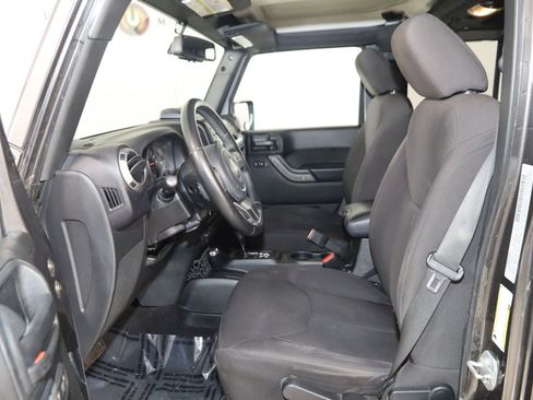 Used 2017 Jeep Wrangler Unlimited Sport w/ Quick Order Package 24S AWD/4WD image 9