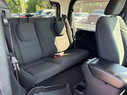 Used 2022 Jeep Wrangler Sport AWD/4WD image 20