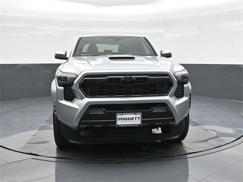 New 2025 Toyota Tacoma TRD Sport image 17