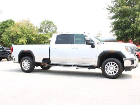 Used 2020 GMC Sierra 2500 SLT RWD image 4