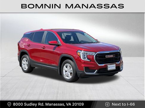 Used 2022 GMC Terrain SLE w/ LPO, Cargo Package image 1
