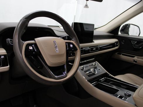 Used 2020 Lincoln Aviator Reserve w/ Equipment Group 201A image 16