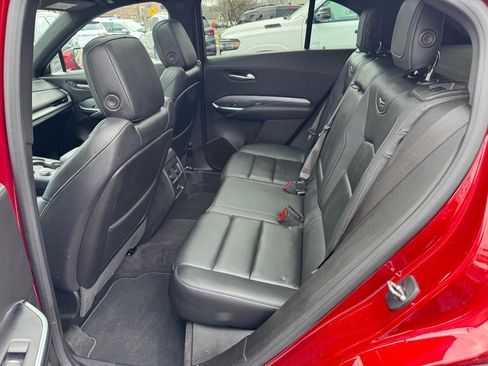 Used 2024 Cadillac XT4 Premium Luxury image 9