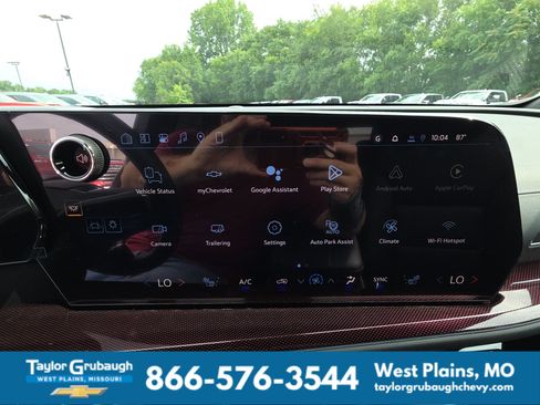 New 2026 Chevrolet Traverse Z71 w/ Enhanced Driving Package AWD/4WD image 21