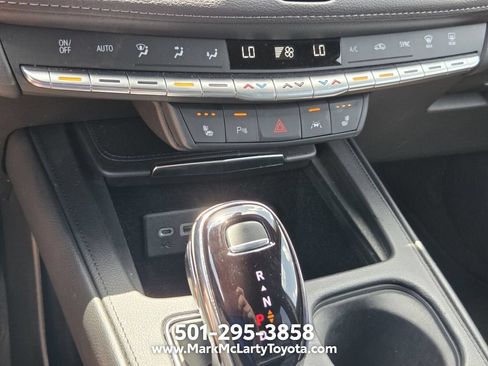 Used 2023 Cadillac XT4 Premium Luxury w/ Cold Weather Package AWD/4WD image 19