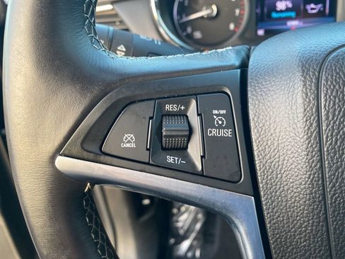 Used 2021 Buick Encore Preferred image 17