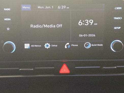Used 2025 Hyundai Elantra SE FWD image 25