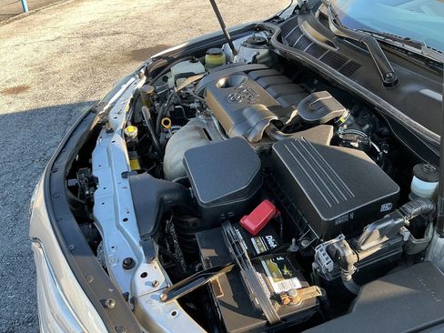Used 2011 Toyota Camry LE FWD image 12