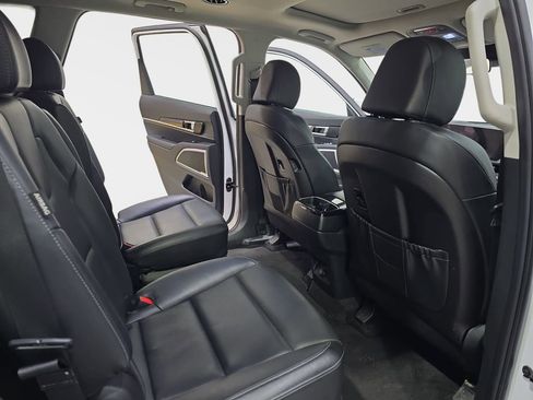 Used 2025 Kia Telluride S AWD/4WD image 9