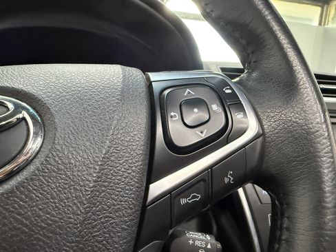 Used 2017 Toyota Camry XLE FWD image 15