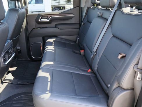 Certified 2023 GMC Sierra 1500 SLT image 23