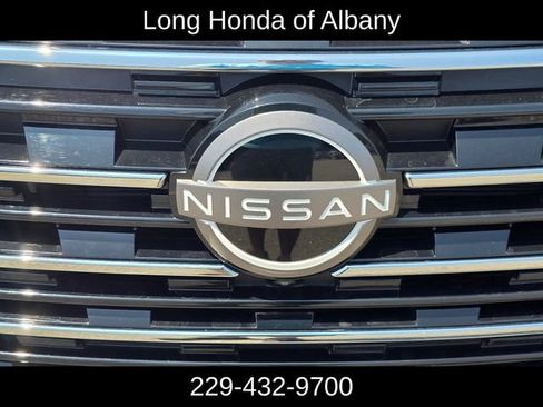 Used 2026 Nissan Rogue Platinum w/ Platinum Premium Package AWD/4WD image 3