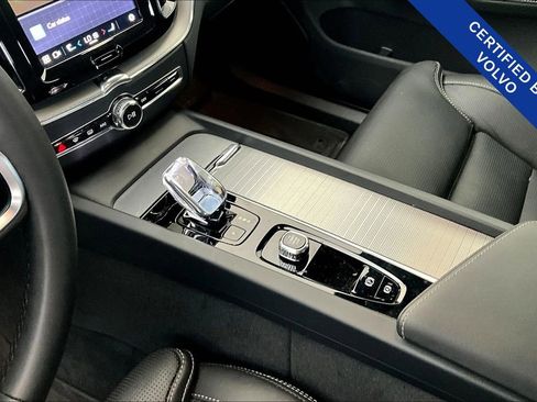 Used 2024 Volvo XC60 T8 Ultimate w/ Protection Package Premier image 17