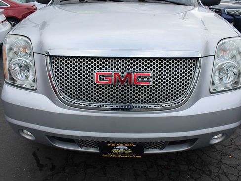 Used 2014 GMC Yukon XL Denali image 9